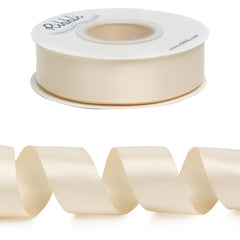 Ribbli primer plano de textura satinada que destaca brillo y suavidad