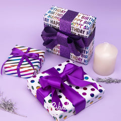 Ribbli uso del papel decorando una mesa de fiesta con brillo y colores armonizados