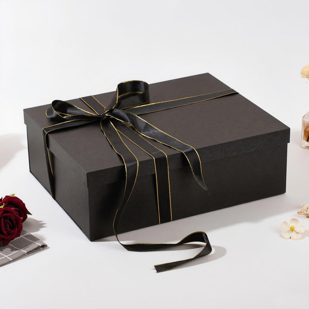 Rinrda tarjeta y cinta listos para personalizar el regalo