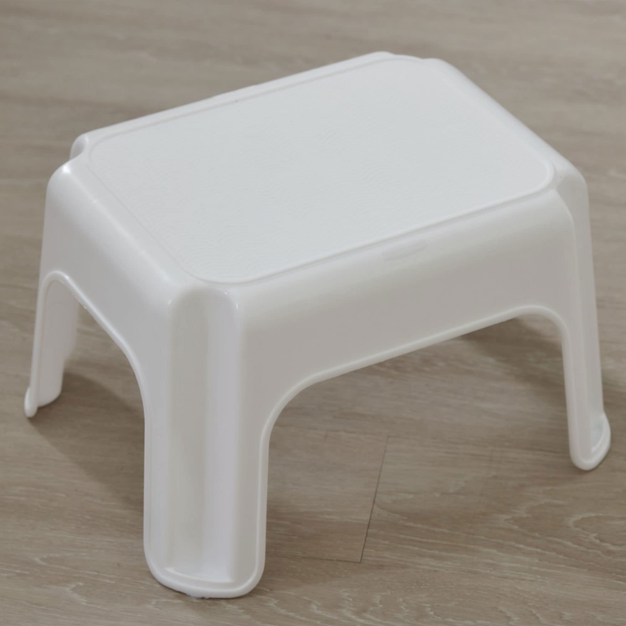 Vista lateral Rubbermaid que muestra altura de 9.5 pulg y escala