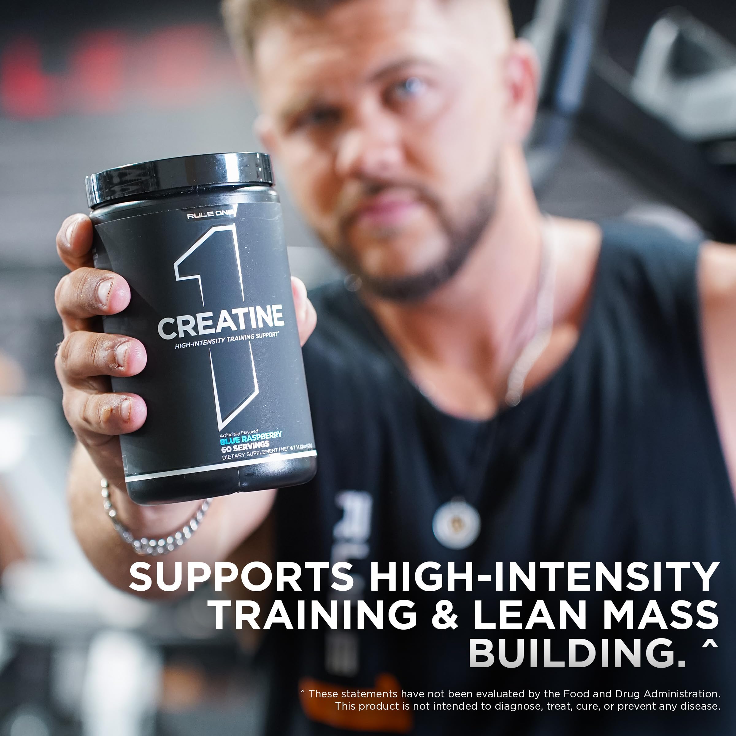 Rule 1 Proteins creatine en vaso mezclado en bebida listo para entrenar