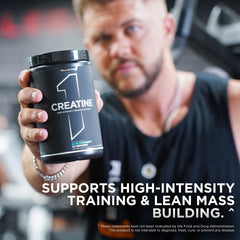 Rule 1 Proteins creatine en vaso mezclado en bebida listo para entrenar