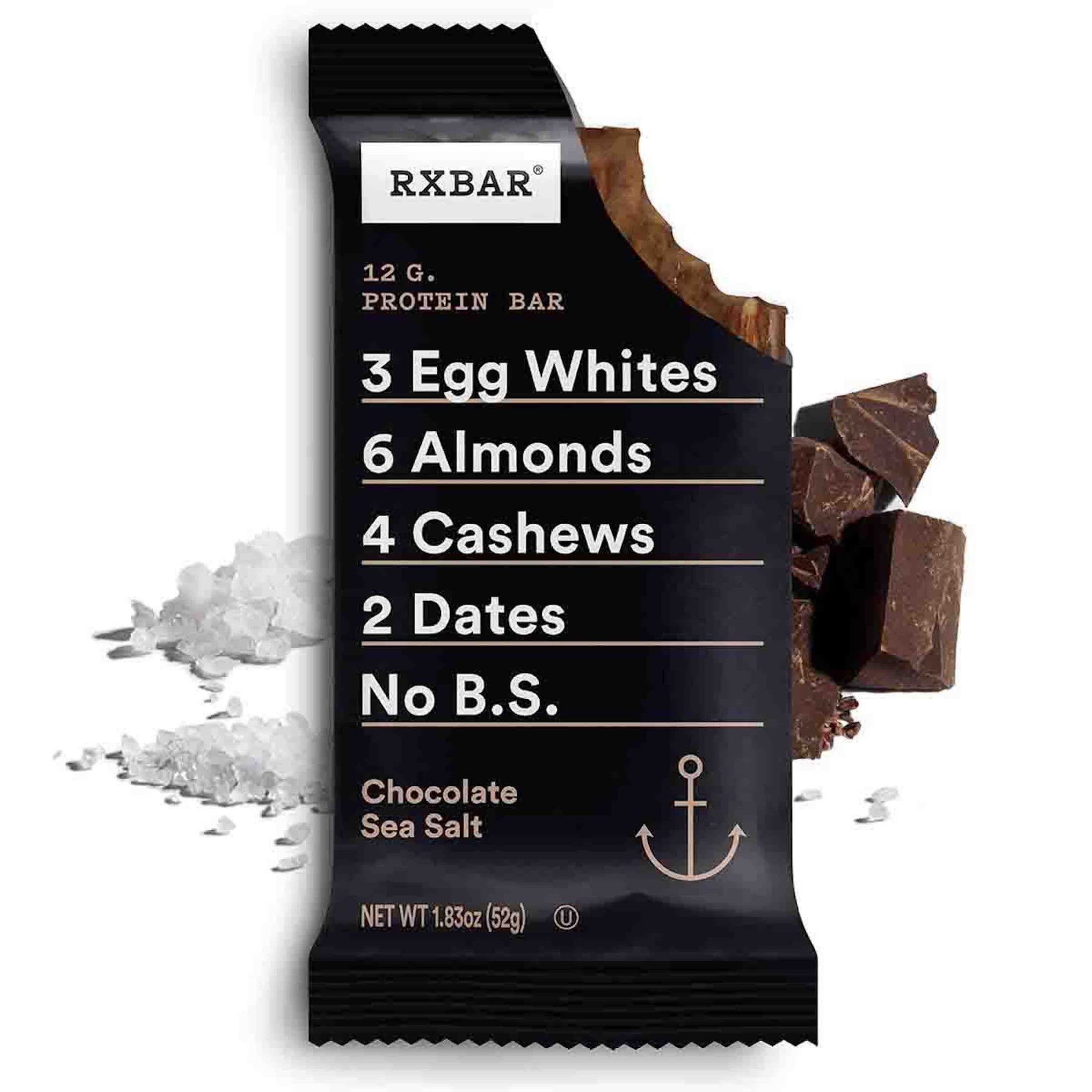 RXBAR surtido sobre mesa mostrando los seis sabores incluidos