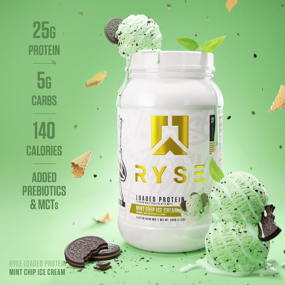 Comparación visual del envase de 2 lb de RYSE junto a una pesa, claridad en porciones y tamaño real