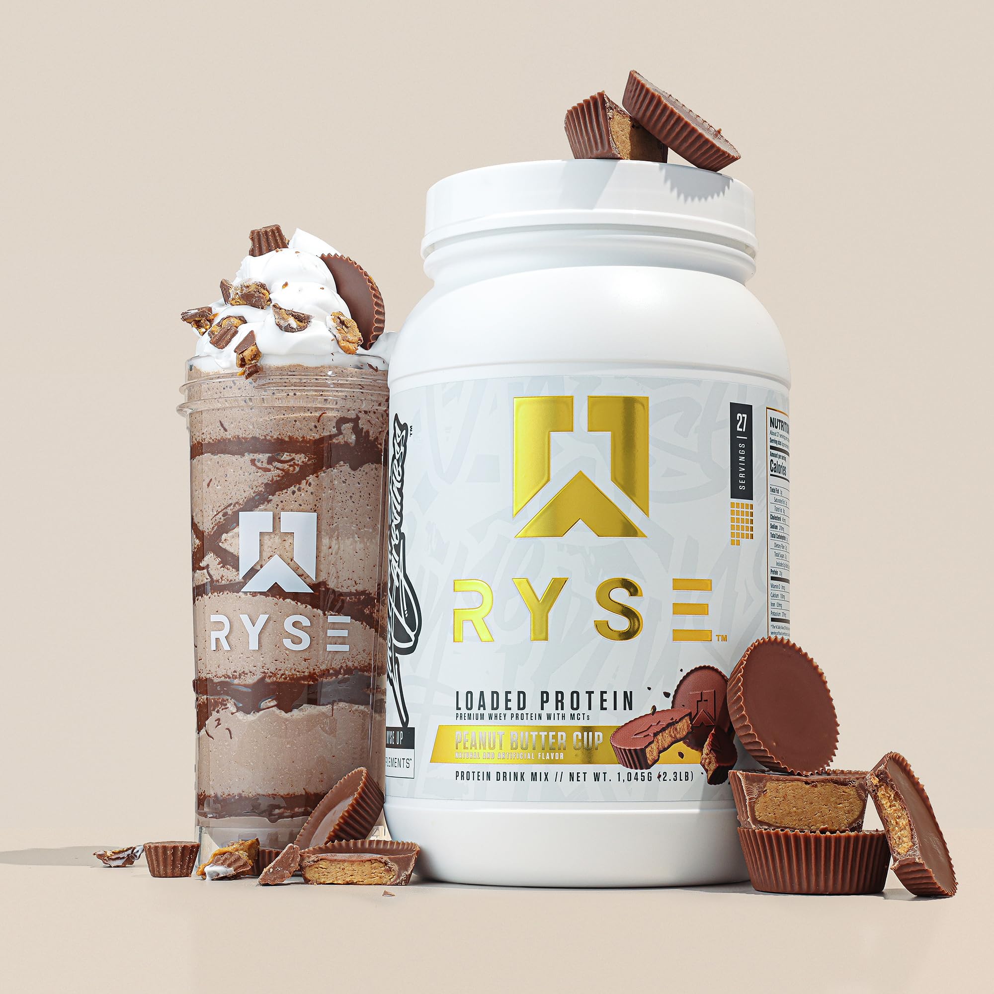 RYSE tub de 2 lb al lado de pesa para referencia de tamaño