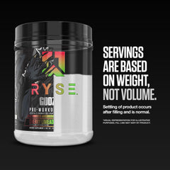 RYSE Up Supplements batido fresa-mango servido listo para entrenamiento