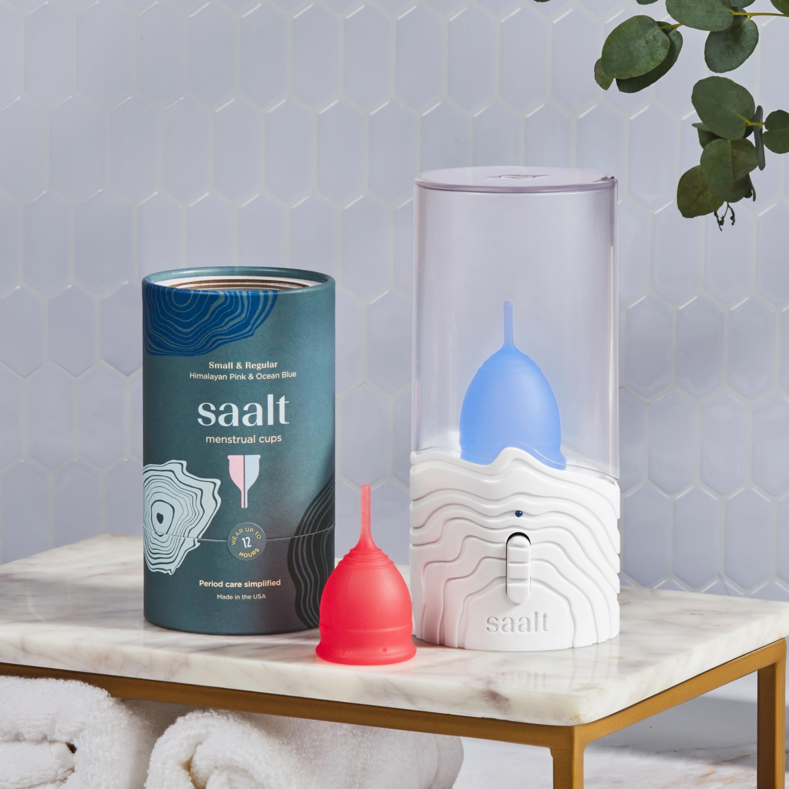 Saalt Steamer portátil para viajar con tu rutina menstrual.
