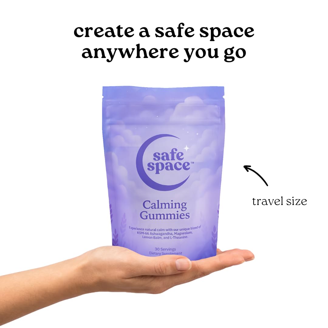 Safe Space pouch abierto con gominolas para destacar formato portable y consumo