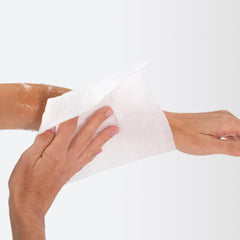 Sage paño desenrollado mostrando material resistente y absorbente
