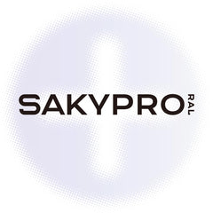 SAKYPRORAL comparación de tamaño indicando compatibilidad y escala práctica