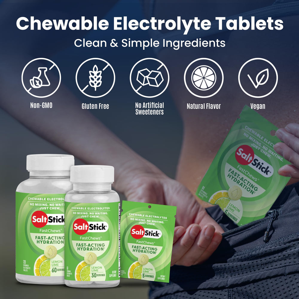SaltStick tabletas junto a botella de agua para reposición durante ejercicio