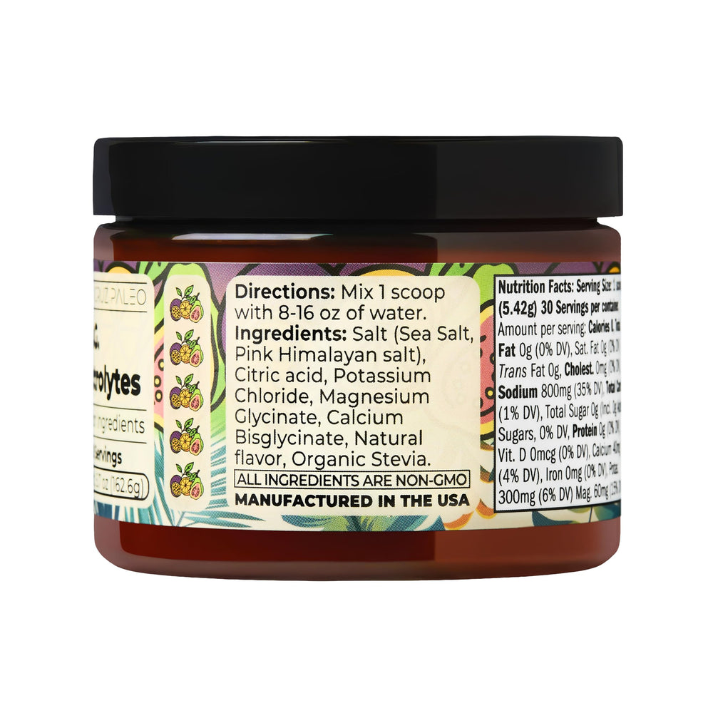 Santa Cruz Paleo junto a maracuyá, naranja y guayaba frescas