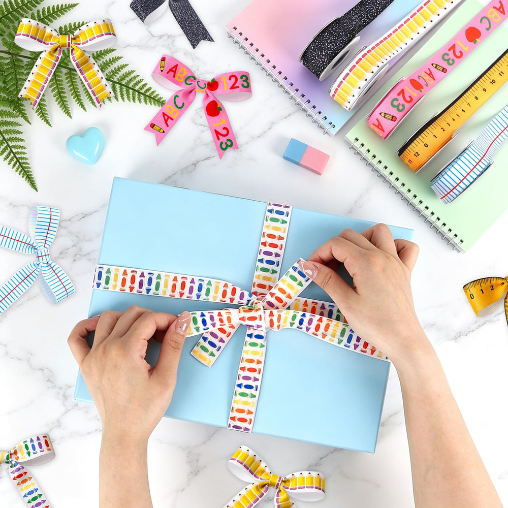 Sealmic primer plano del diseño cuaderno y ABC, aporte educativo decorativo
