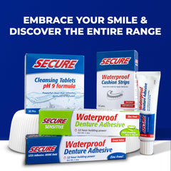 Secure usuario sonriendo con dentadura fija, confianza al comer