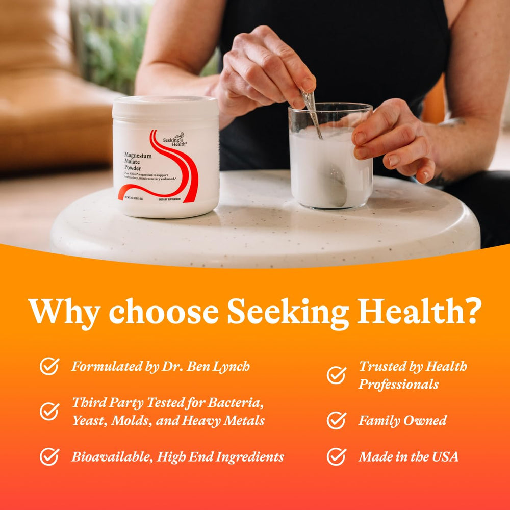 Seeking Health envase abierto con polvo visible, práctico para uso diario