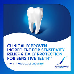 Sensodyne comparación de tamaño en mano para referencia de cantidad