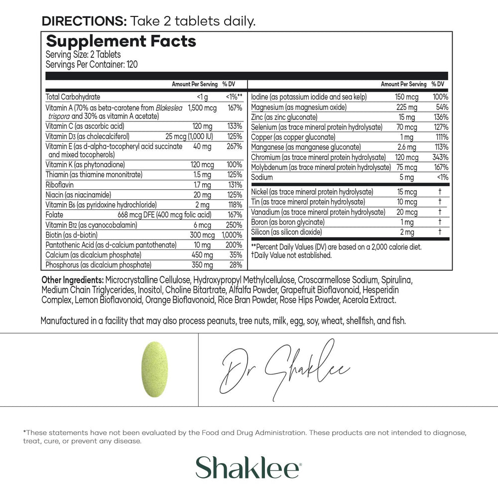 Shaklee Vita-Lea Men tabletas en mano para comparar dosis y tamaño