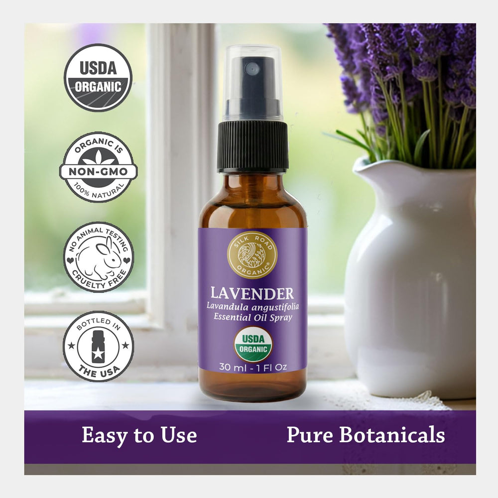 Silk Road Organic frasco junto a almohada para comparar tamaño práctico