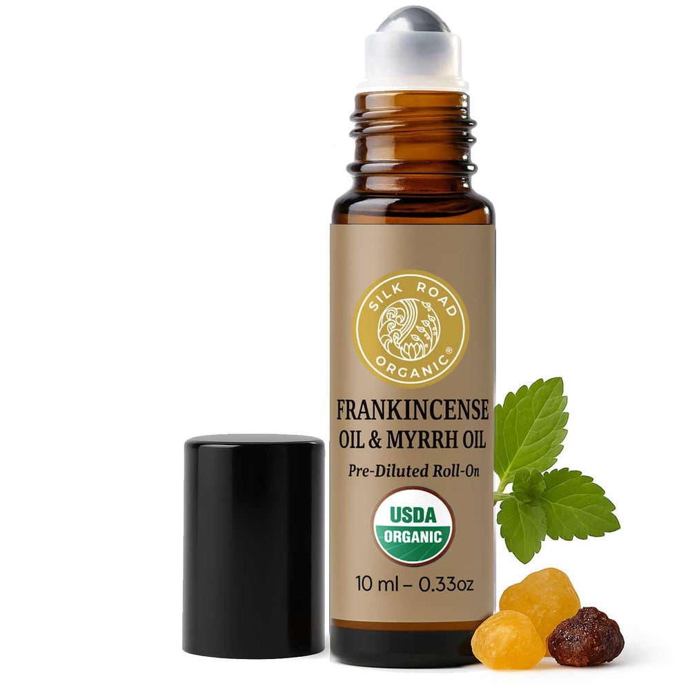 Silk Road Organic roll-on frontal mostrando envase compacto y aplicación fácil