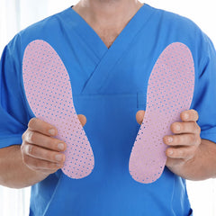 Sintege estilo de vida con zapatos puestos mostrando frescura y soporte