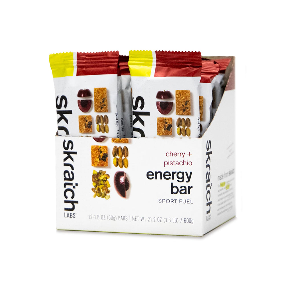 Skratch Labs barra Cherry Pistachio vista frontal, envase portátil y claro beneficio energético