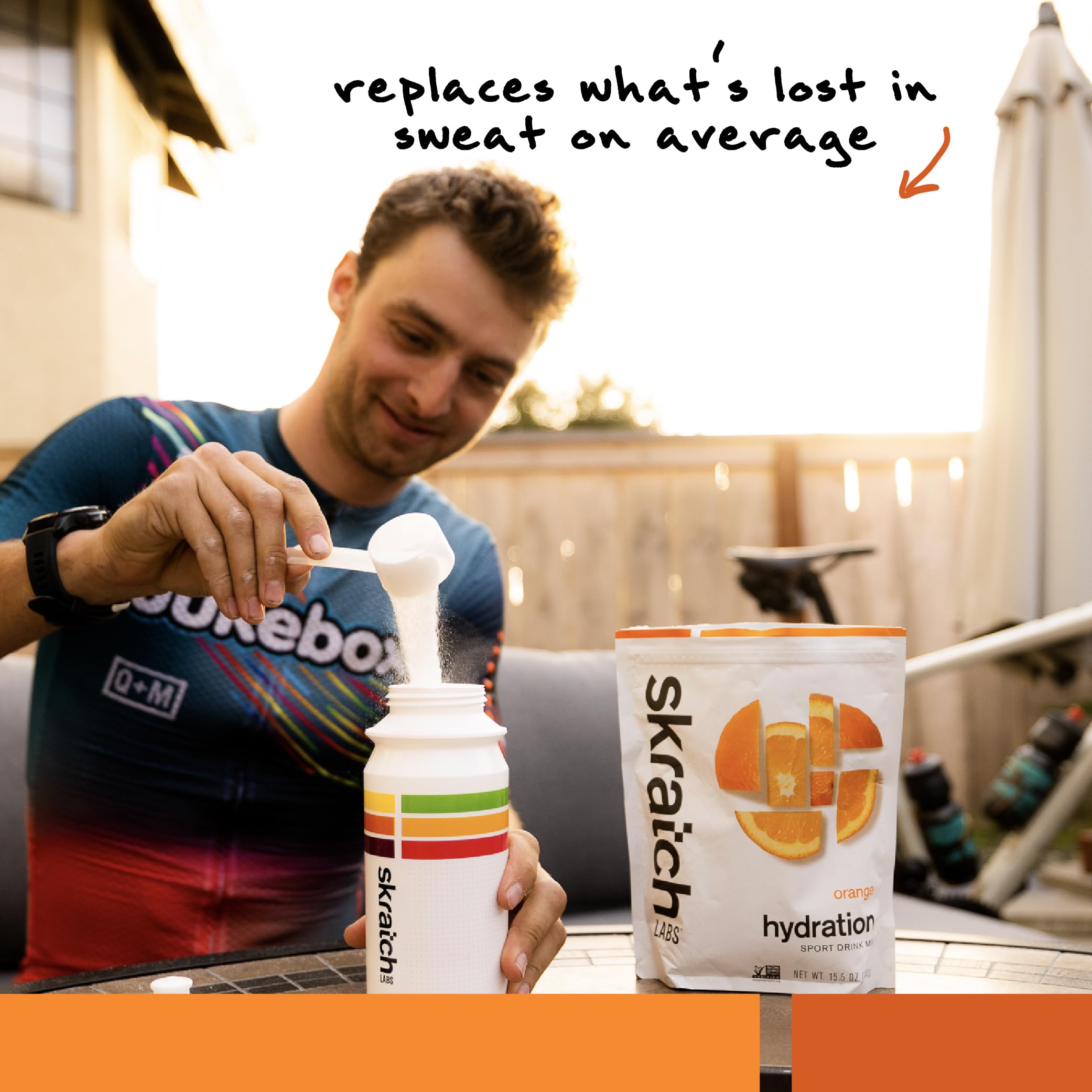 skratch labs bote abierto con polvo ayudando a visualizar cantidad por 60 servicios
