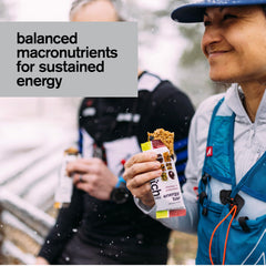 Skratch Labs escena al aire libre con barra para conectar sabor y aventura