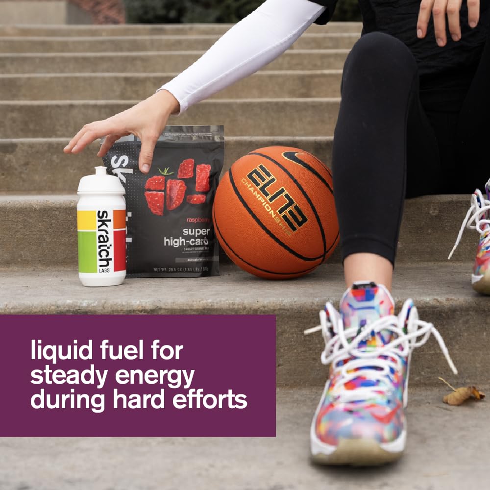 Skratch Labs etiqueta nutricional visible con 200 kcal y 51 g carbohidratos