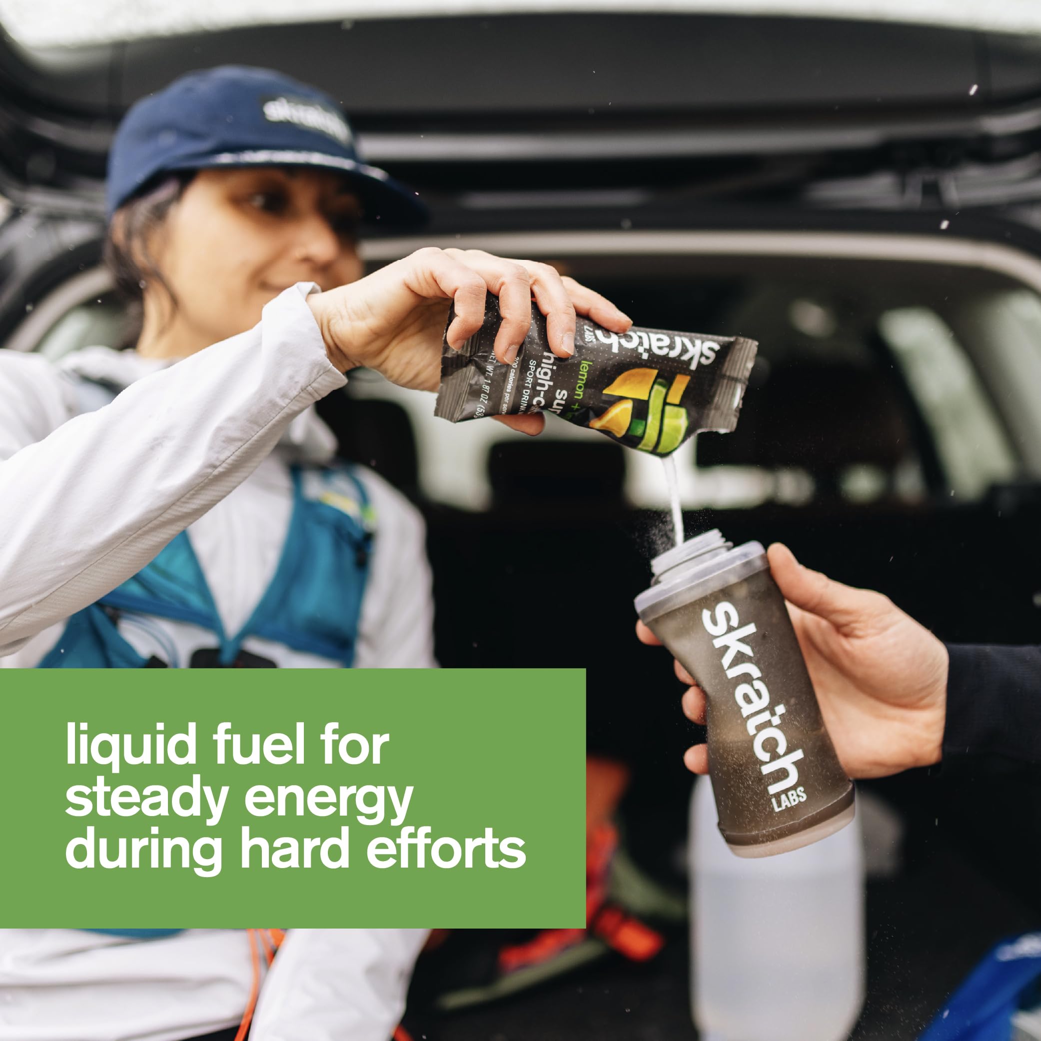 Skratch Labs limones y limas reales junto a sobres, indica sabor natural y frescura