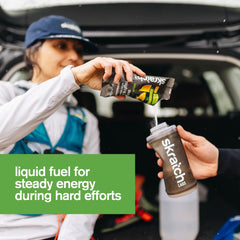 Skratch Labs limones y limas reales junto a sobres, indica sabor natural y frescura