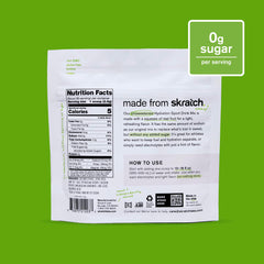 Skratch Labs vaso mezclado en uso durante entrenamiento, refresca e hidrata sin azúcar