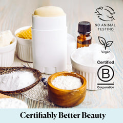 Sky Organics escena de taller DIY con ingredientes y herramientas ordenadas
