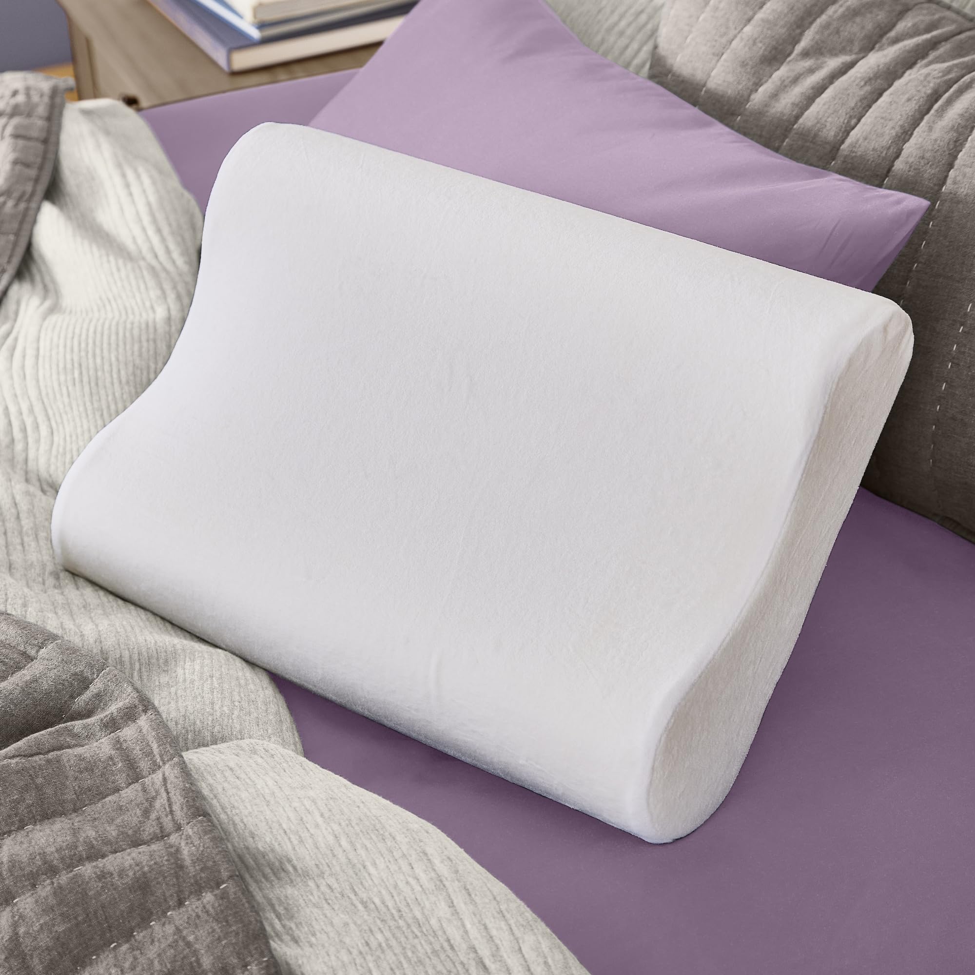 Sleep Innovations vista frontal de la almohada con contorno para soporte cervical