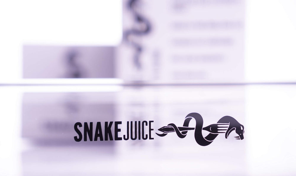 SNAKE Juice etiqueta nutricional cercana mostrando dosis de electrolitos