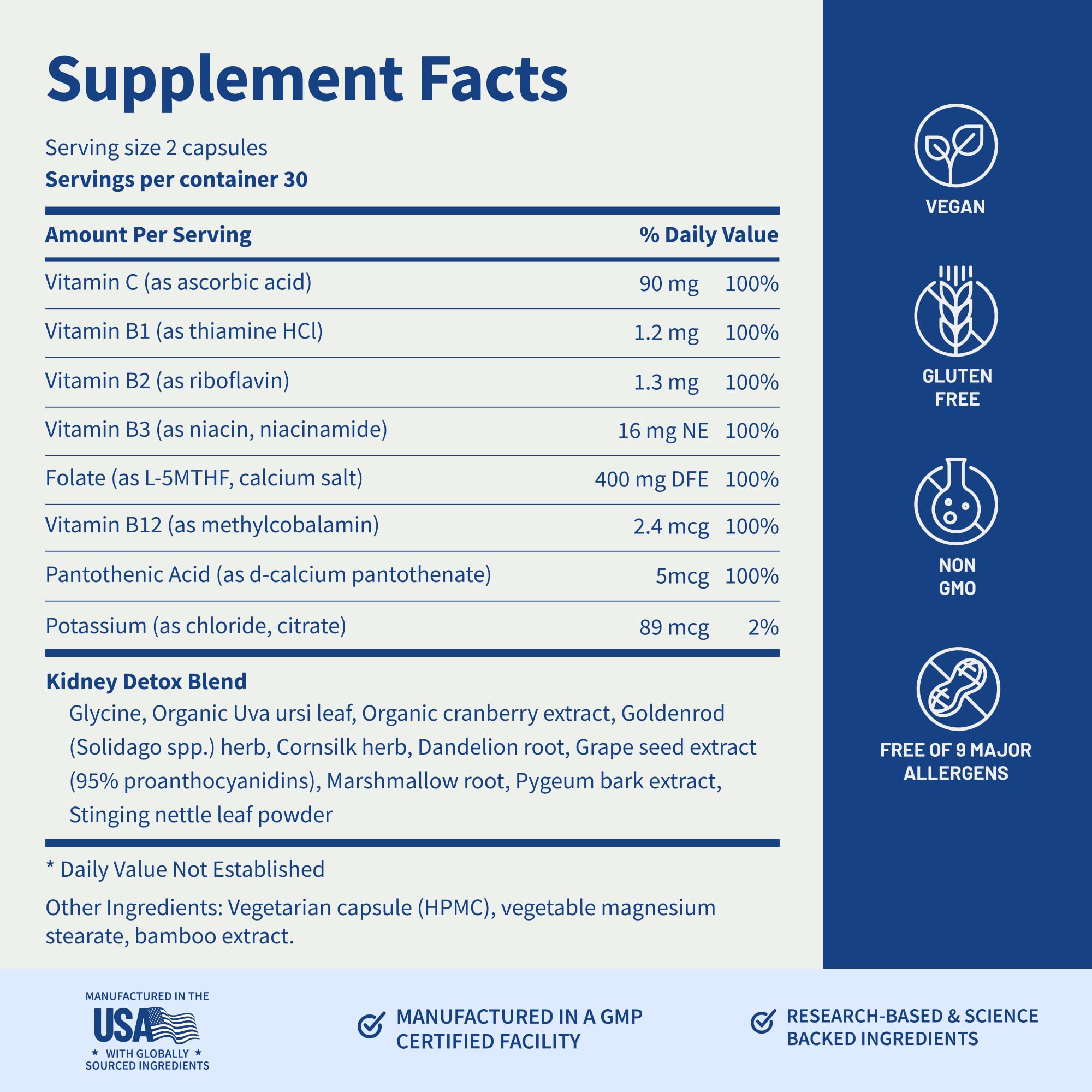 Snap Supplements escena de estilo de vida con frasco en mesa junto a un vaso de agua
