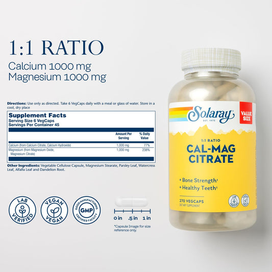 SOLARAY primer plano de cápsulas vegetales con textura suave y absorción