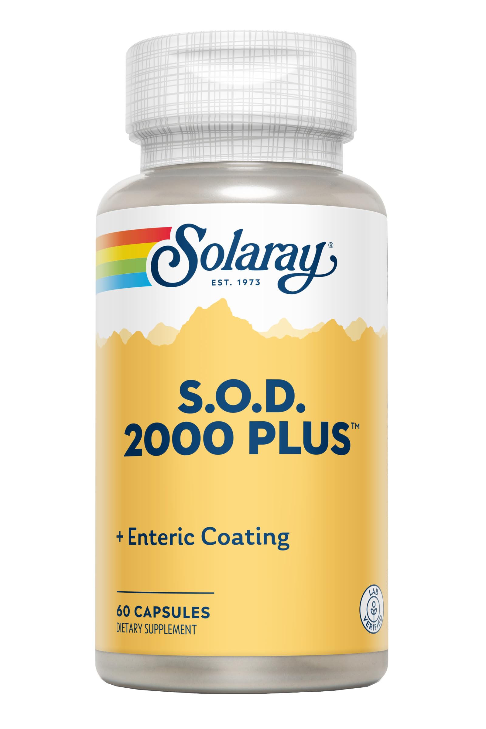 SOLARAY persona tomando una cápsula, uso sencillo y práctico