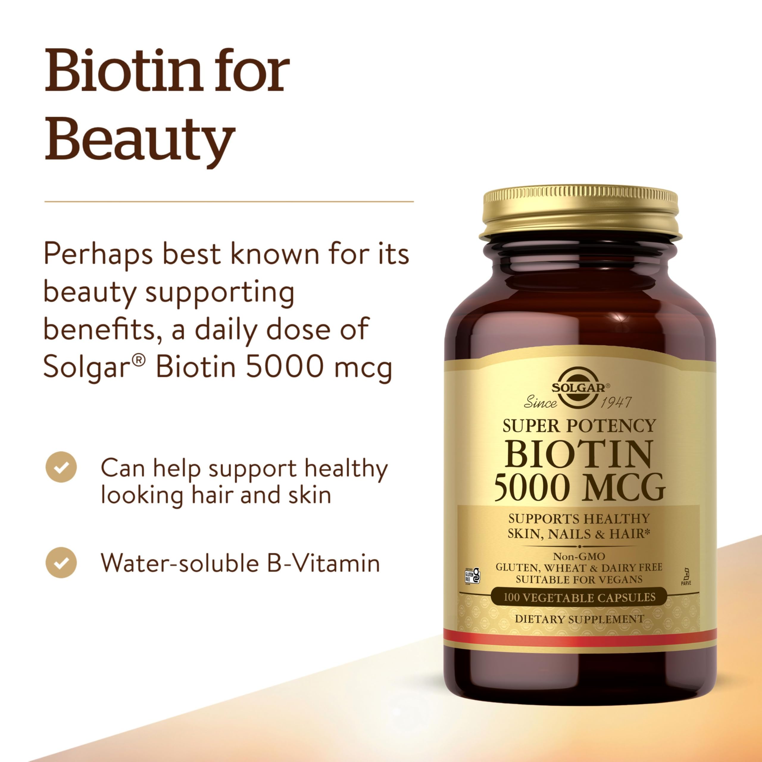 Cápsulas Solgar Biotin en la palma para mostrar la escala y dosis cómoda