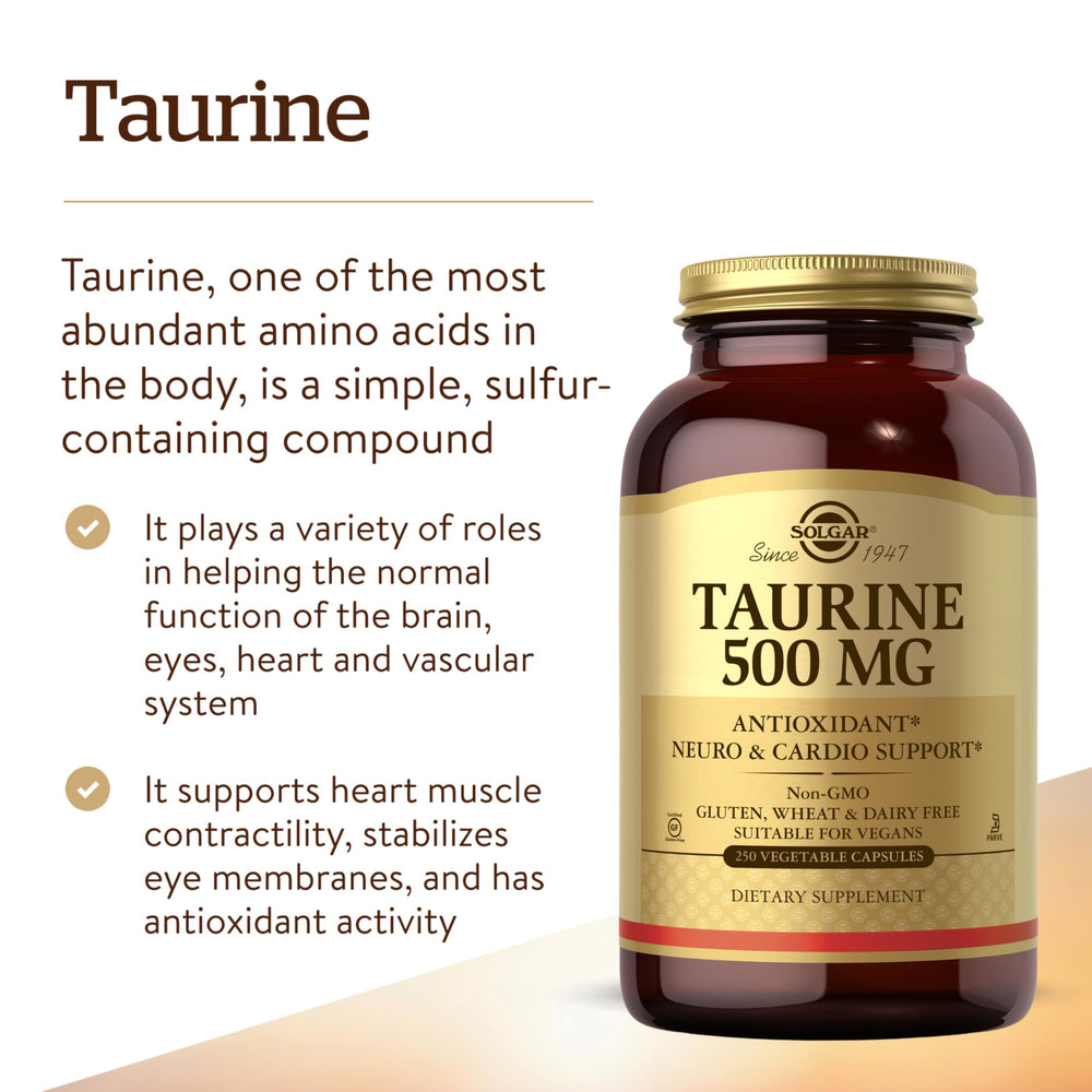 Solgar taurine manos sosteniendo cápsulas resaltando facilidad de uso