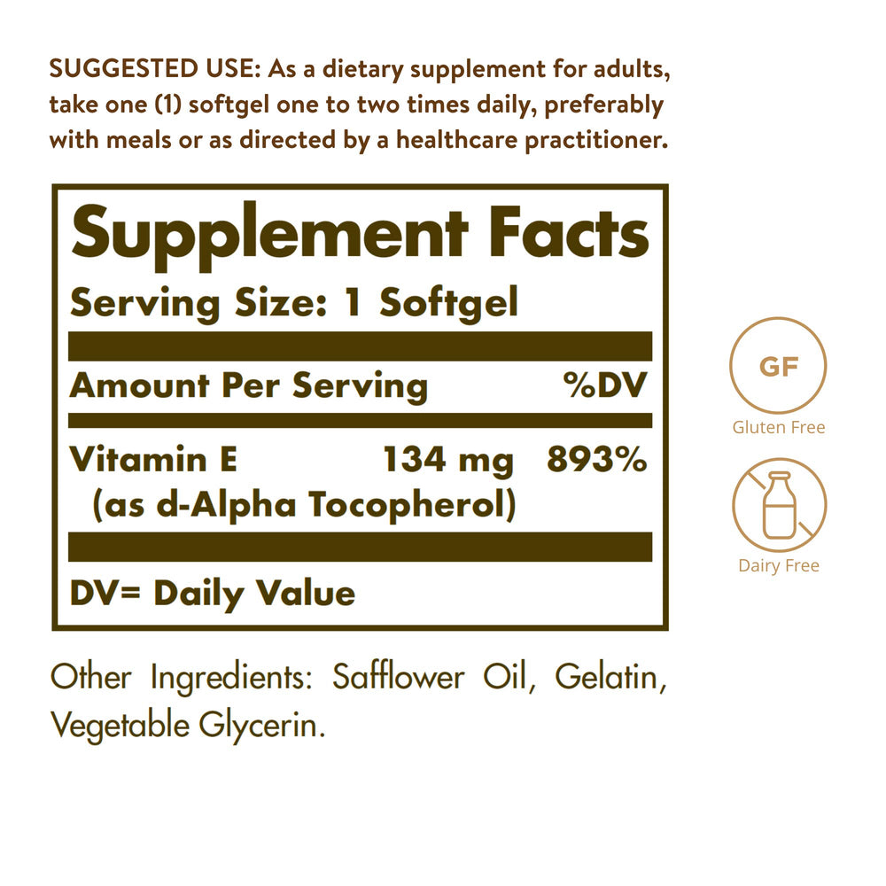 Close-up del softgel de Solgar Vitamina E mostrando textura oleosa y fácil absorción