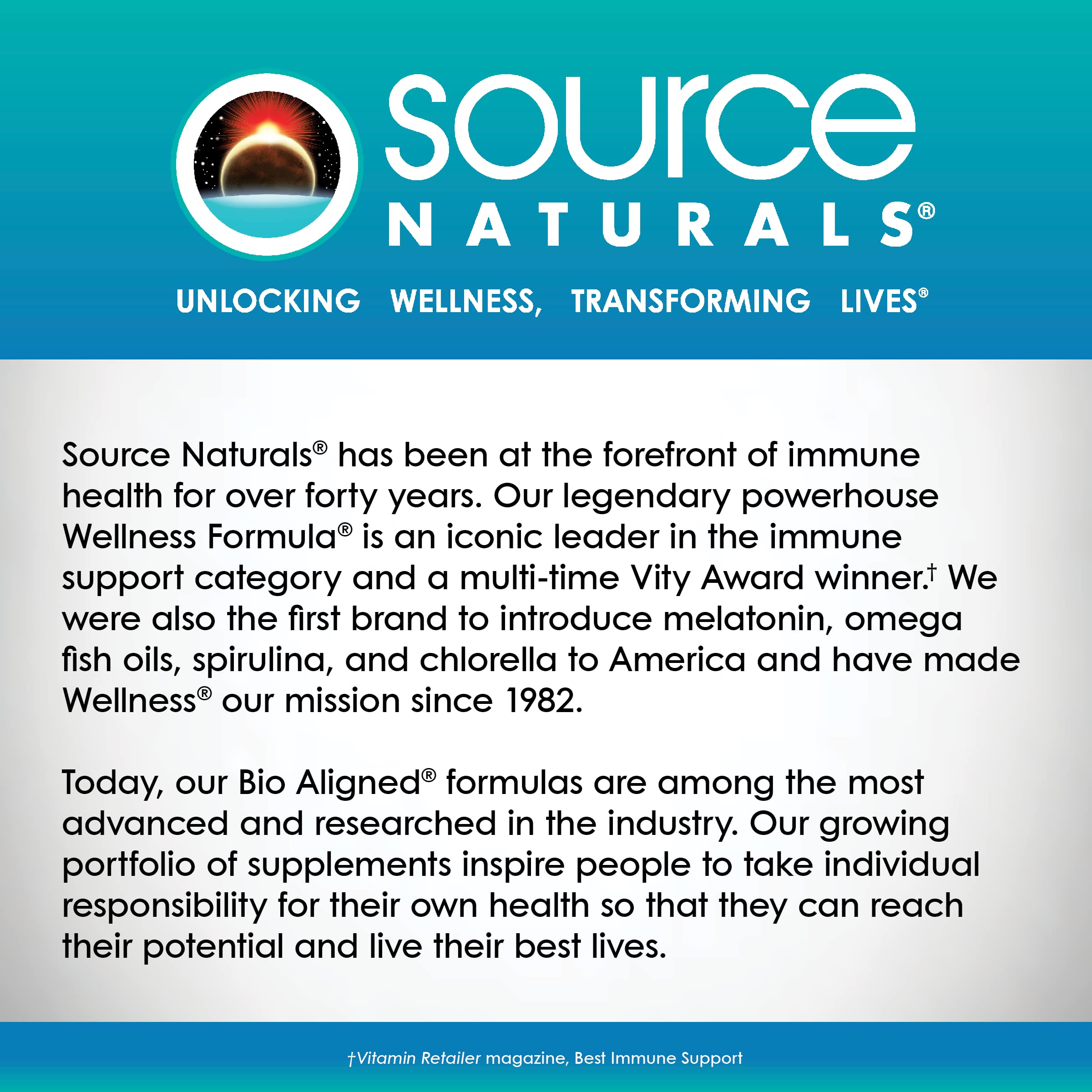 Source Naturals cápsula al lado de una moneda para comparar tamaño y dosificación