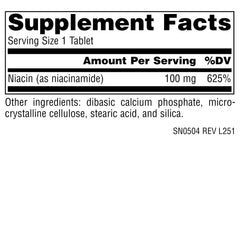 Source Naturals tabletas en mano ilustrando tamaño y conveniencia para viaje