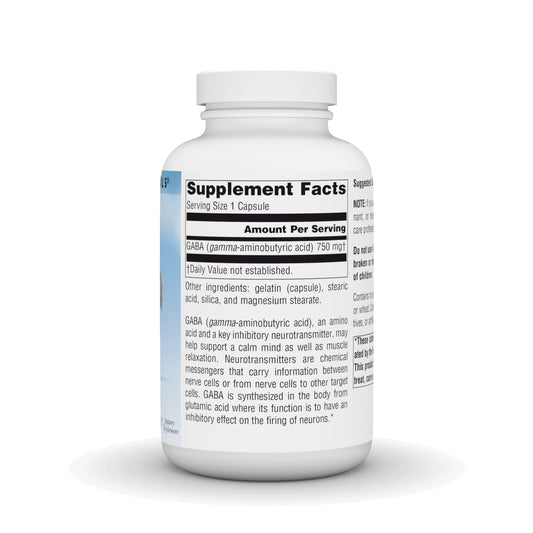 Source Naturals cápsula Serene Science GABA en mano para visualización de tamaño y dosificación