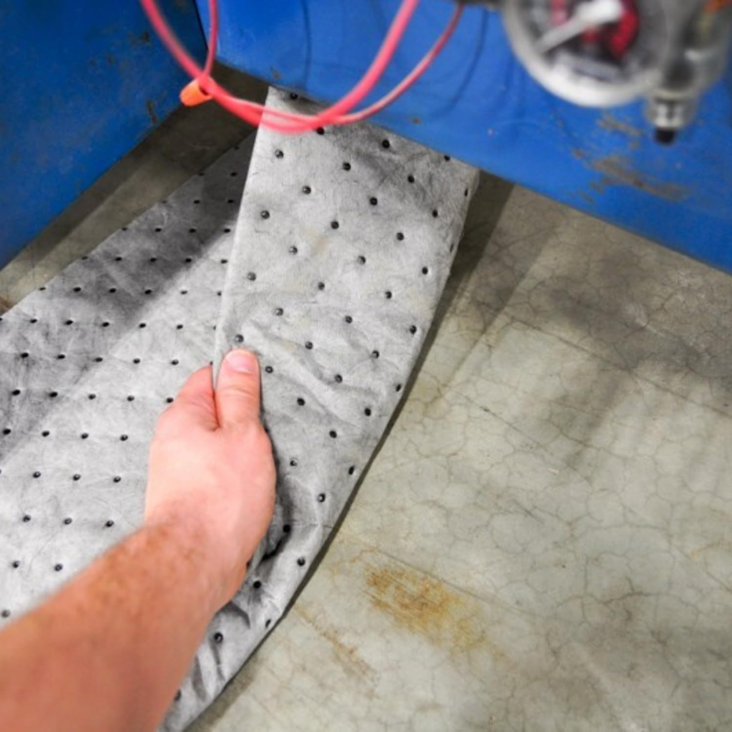 Spilfyter demostración de absorción rápida de aceite