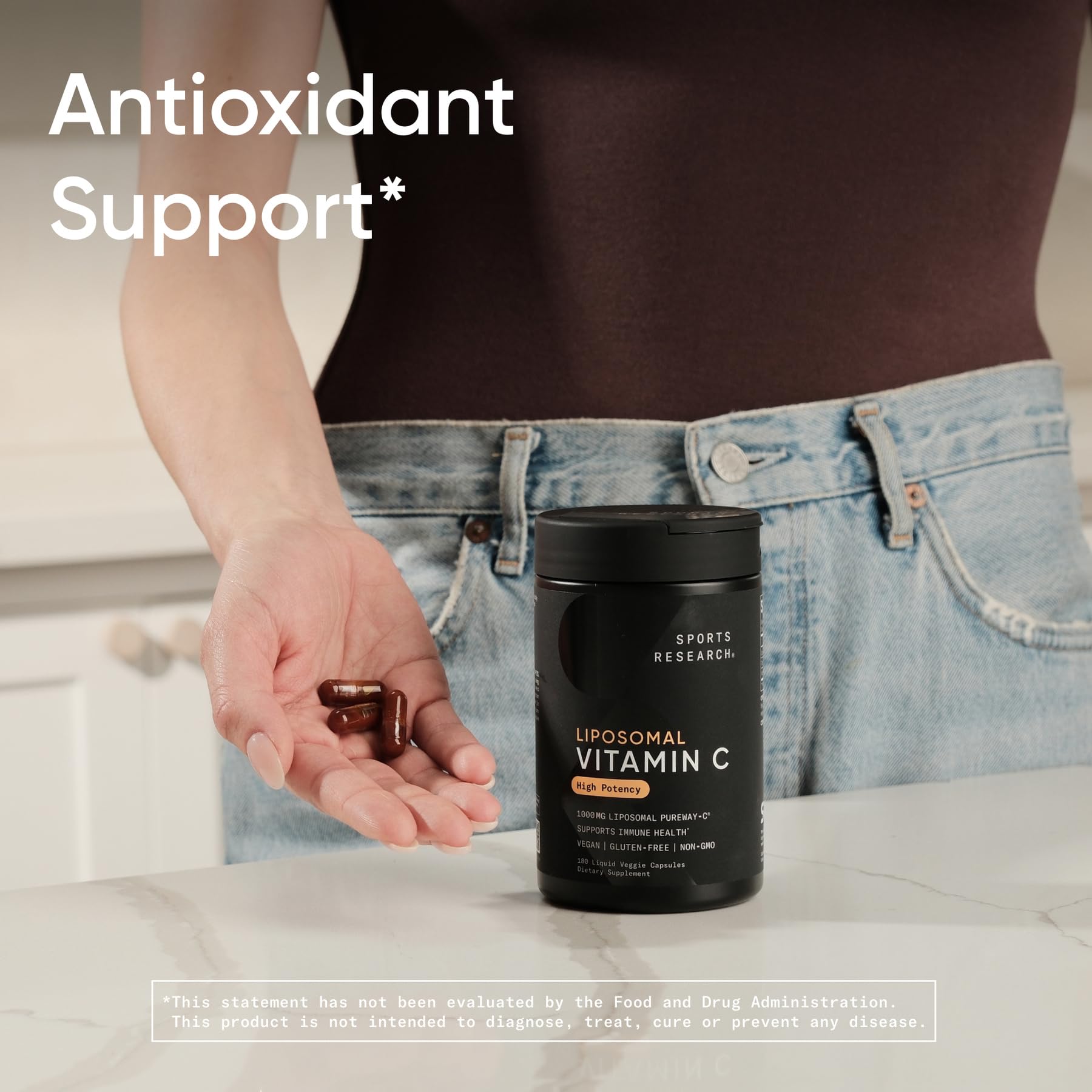 Sports Research etiqueta en primer plano destacando PureWay-C y transparencia de ingredientes