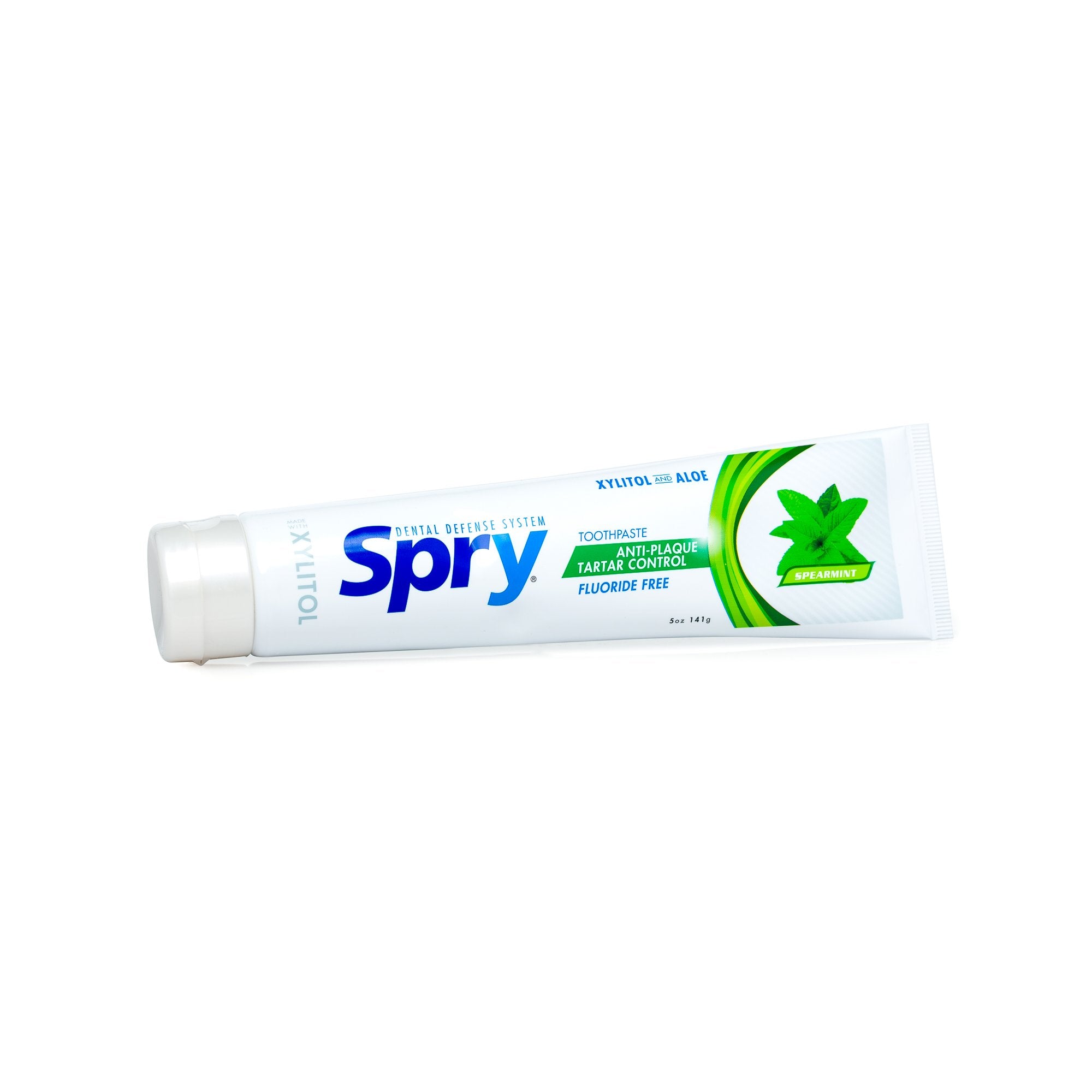 Spry textura cremosa de la pasta en primer plano que facilita el cepillado