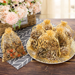 Staruby bolsas organza en mesa de fiesta, ideal para eventos y recuerdos