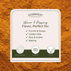 Cuchara medidora con cúrcuma Starwest Botanicals lista para añadir a receta