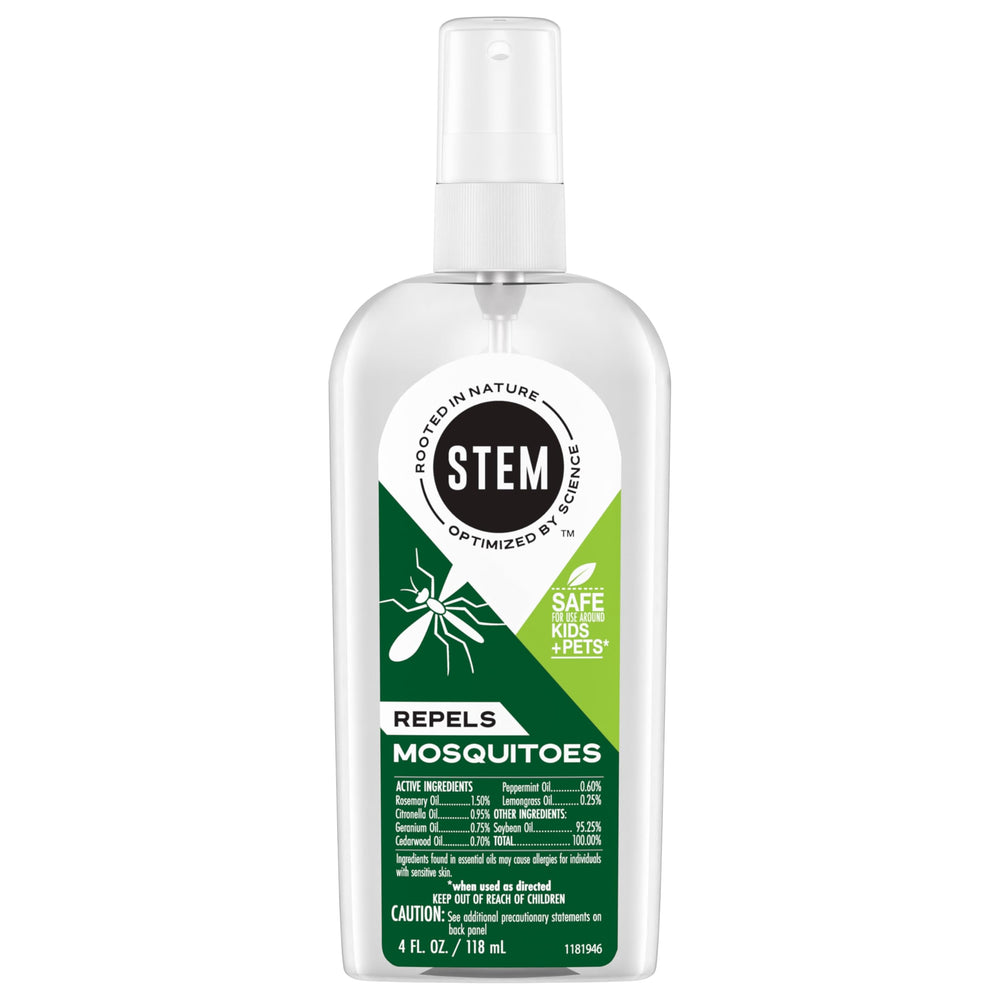 STEM en patio con familia usando spray, tranquilidad en actividades al aire libre