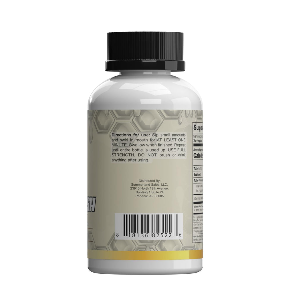 Stinger Detox envase en mano ilustrando volumen práctico de 2 fl oz